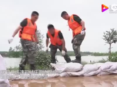 安徽铜陵部分县区现险情 武警官兵紧急救援