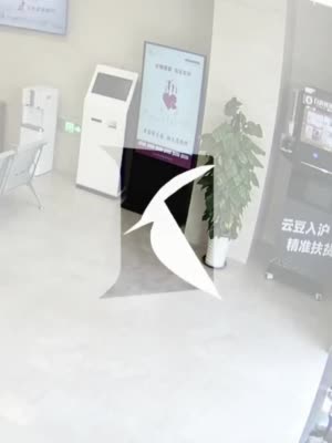 聋哑外卖员被骗 民警怒斥骗子：残疾人钱你也骗