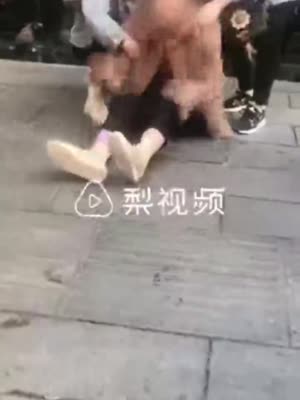 湖南一女子在曹家整形美容医院做面部整形手术后脑死亡